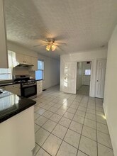 Building Photo - 190 Sylvan St