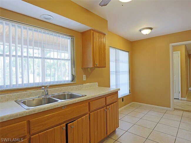 Foto del edificio - 1453 Venetian Ct