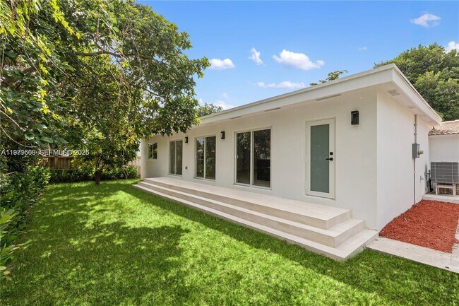 Foto del edificio - 2251 SW 20th St