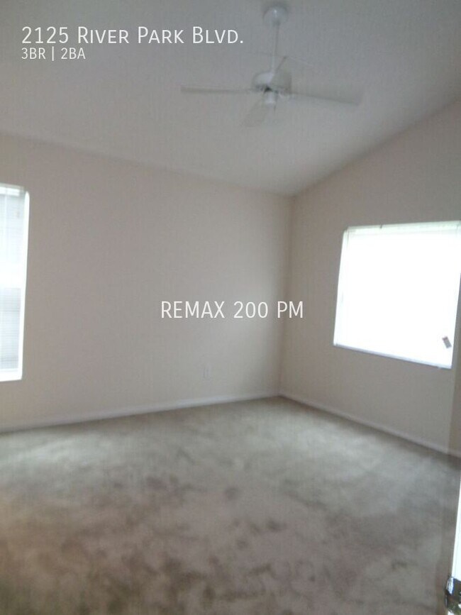 Foto del edificio - 2125 River Park Blvd