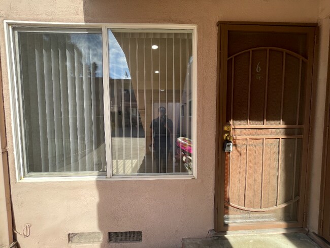 Foto del edificio - 19401 Haynes St