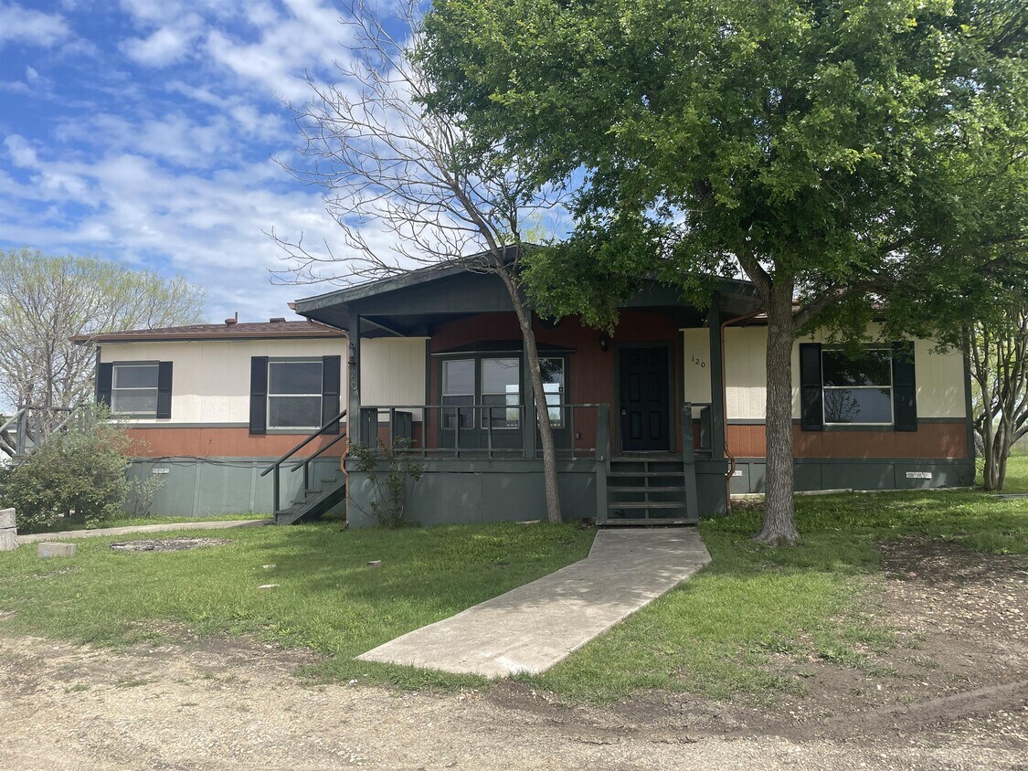120 Roots Rd  