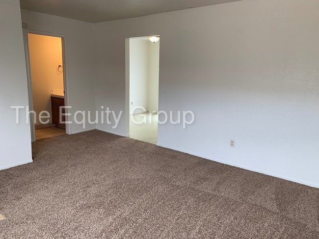 Building Photo - 2 Story Townhome available in Porterville!