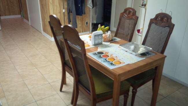 dining area - 206 York Hill Blvd