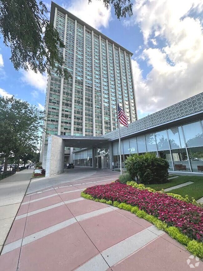 Building Photo - 3600 N Lake Shore Dr