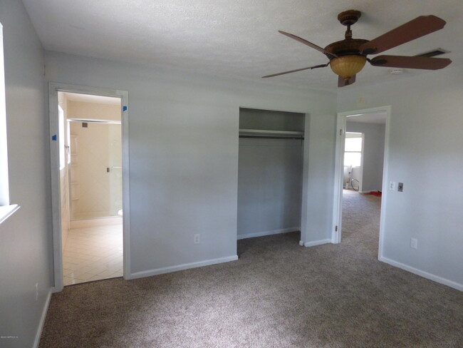 Foto del edificio - 13203 Yellow Bluff Rd