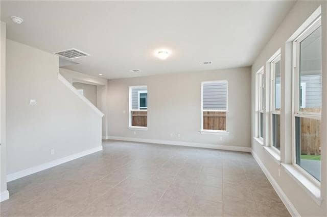 Building Photo - 113 Gaida Loop