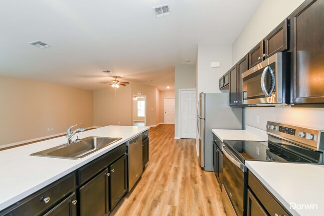 Building Photo - 719 SW 13th Terrace, Cape Coral, FL 33991