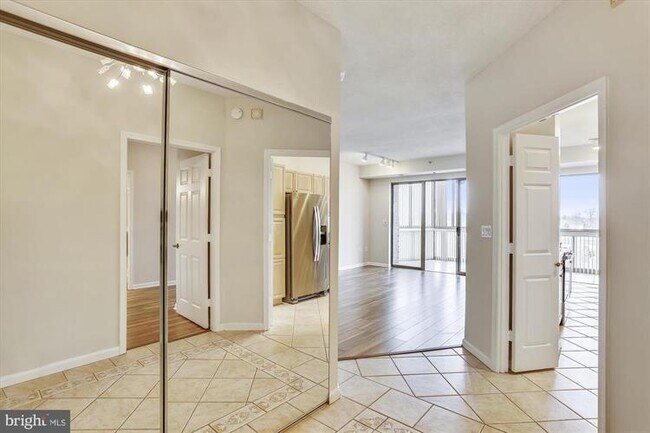 Foto del edificio - 3200 N Leisure World Blvd