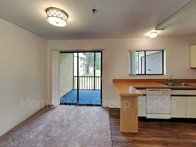 Building Photo - 7808 Shadowood Dr