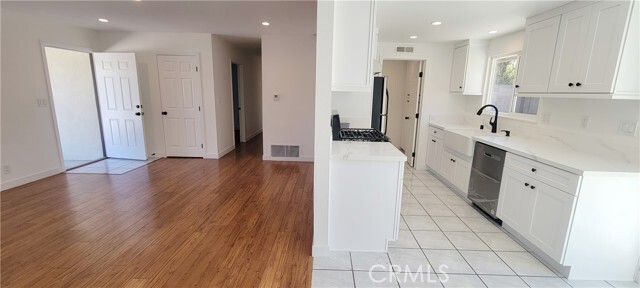 Foto del edificio - 17171 Rotterdam Ln