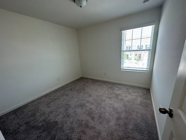 Building Photo - 124 Swindon Drive