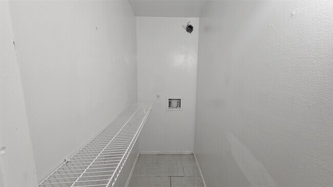 Foto del edificio - 3015 Greenridge Dr