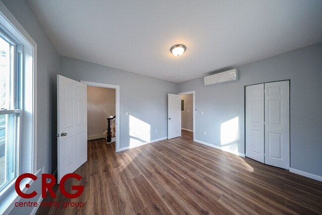 Building Photo - 81 Alder St