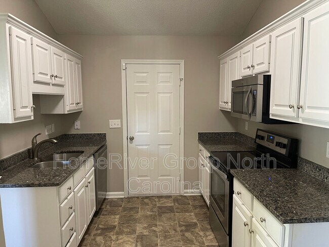 Building Photo - 4410 Bear Ridge Ct