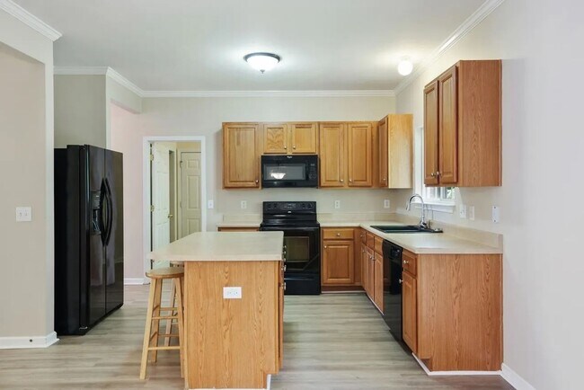Foto del edificio - Well Appointed 4BR Home in Brentwood
