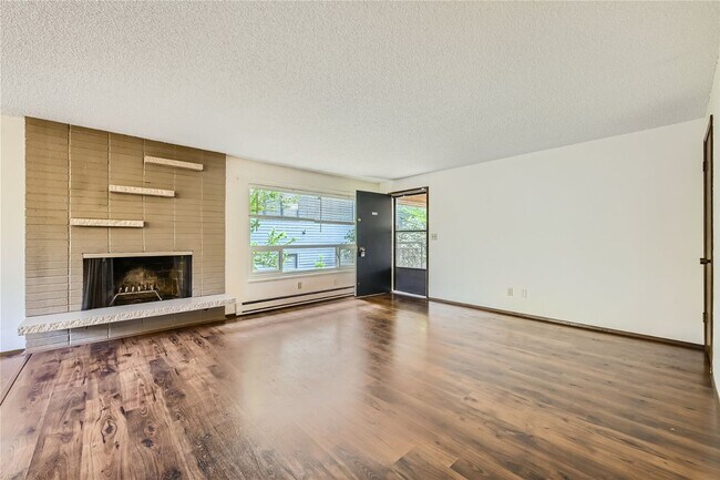 Foto del edificio - 10708 Stone Ave N