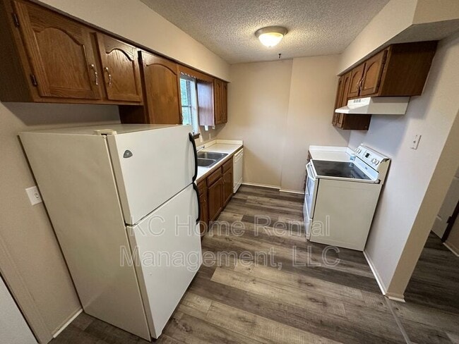 Building Photo - 426 Castle Dr