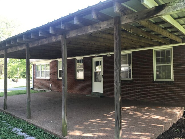 Building Photo - 2207 Carter Ave