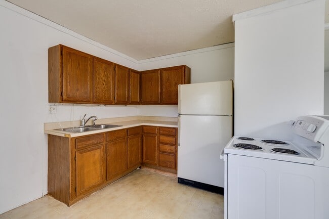 Building Photo - 2019 Miller Dr