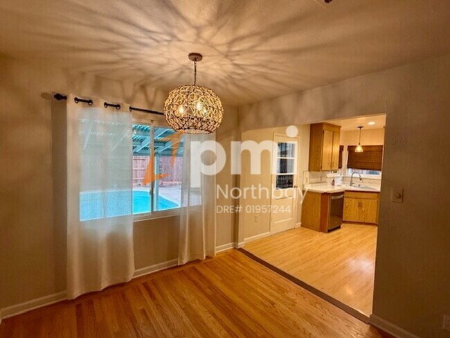Foto del edificio - 389 Acacia St