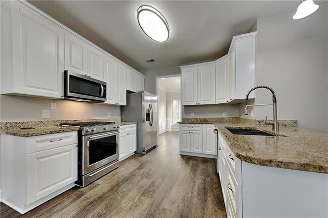 Building Photo - 755 Willowwind Dr
