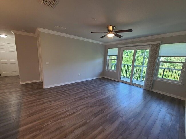 Building Photo - 5041 Royal Palms Wy