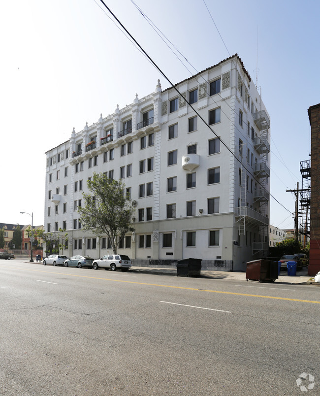 Building Photo - Astor Arms