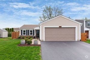 Building Photo - 5045 Rochester Dr