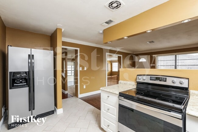 Foto del edificio - 1228 Helen St