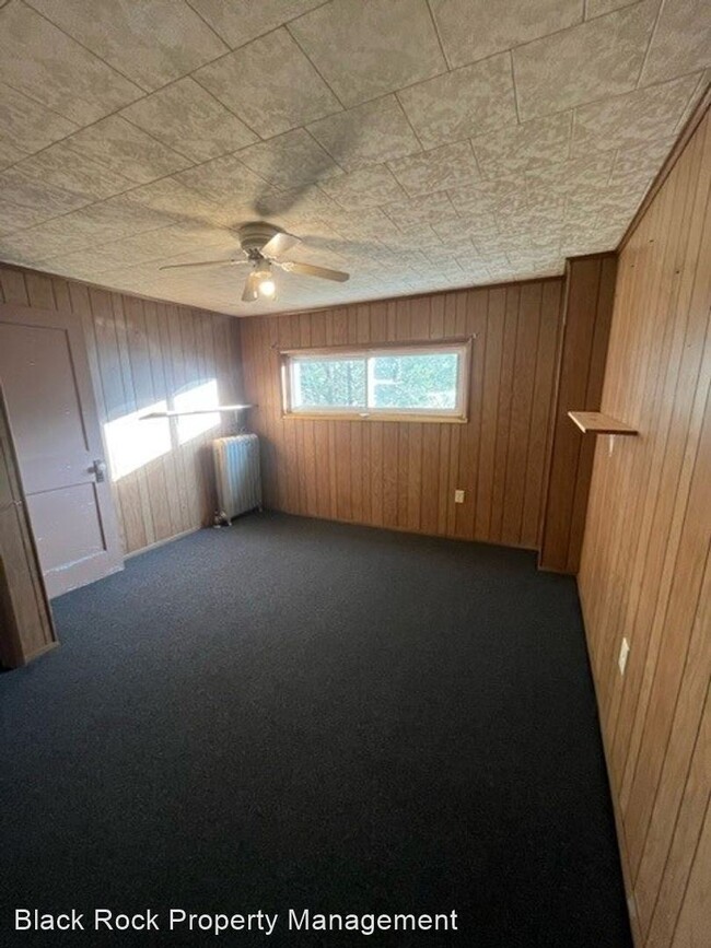 Building Photo - 2 br, 1 bath House - 19 North Walnut Street