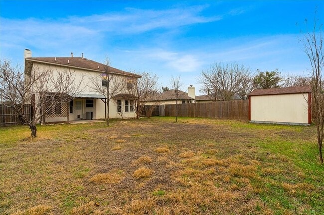 Building Photo - 801 Escondido Dr