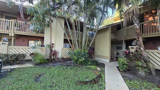 Building Photo - 13105 Belhaven Ct