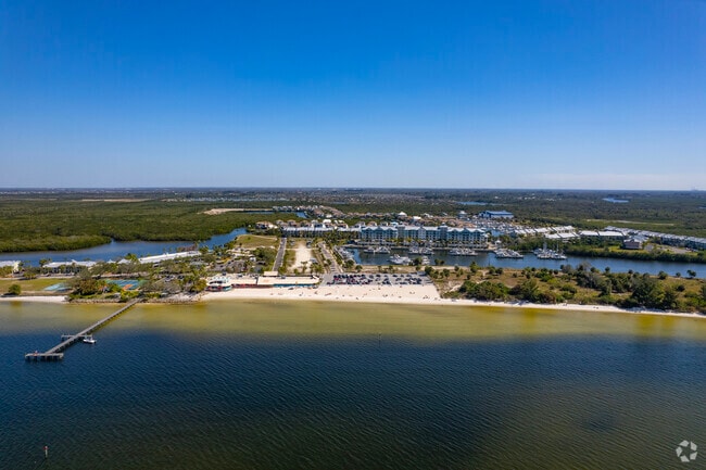 Overview of beach and dock in Ruskin, FL.