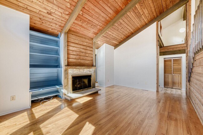 Foto del edificio - Incredible Shanahan Ridge Home with Flatiron Views