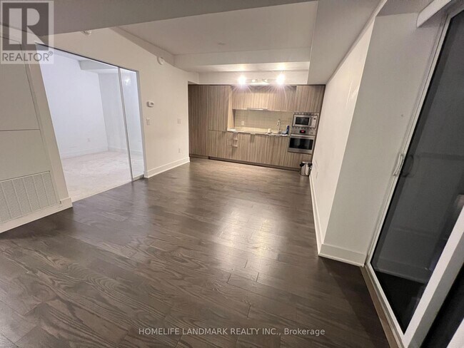 Photo du bâtiment - 955 Bay St.