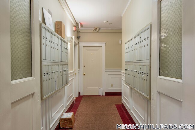 Building Photo - 49 Worthington St