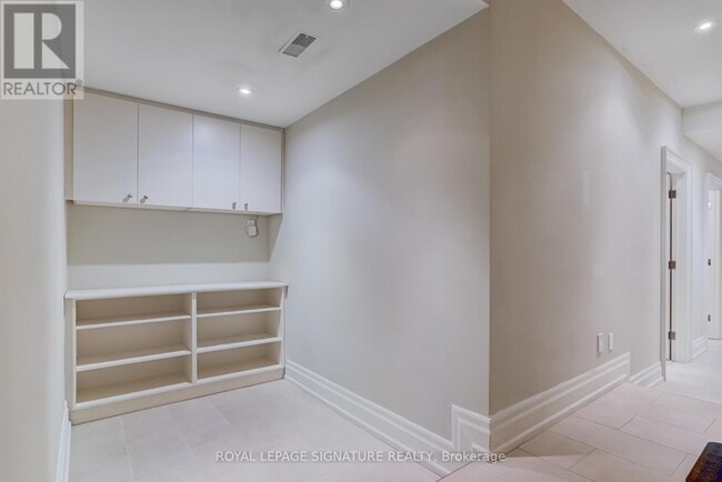 Building Photo - 132 Cameron Ave