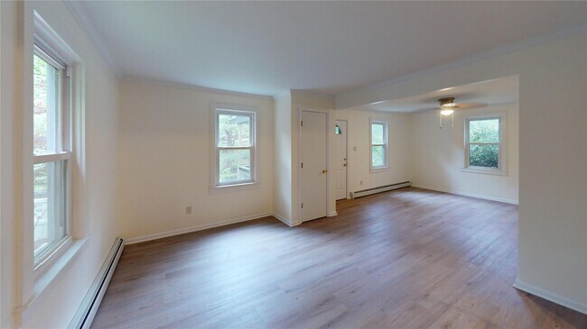 Building Photo - 406 Christian Herald Rd