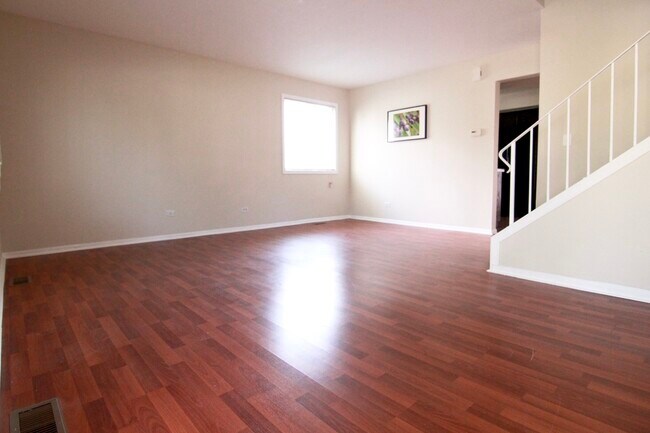 Living Room - 306 Danbury Dr
