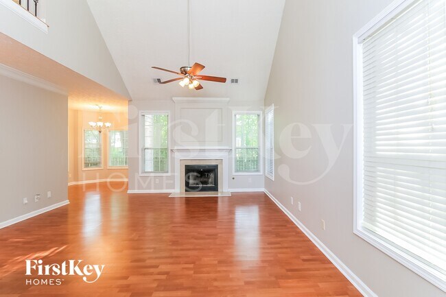 Building Photo - 115 Weatherstone Dr