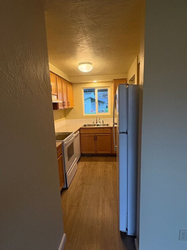 Foto del edificio - 2 Bedroom 1.5 Bath Duplex in Springfield