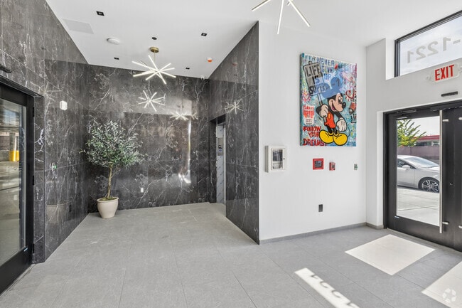 Elevator Lobby - Nova by Gomes