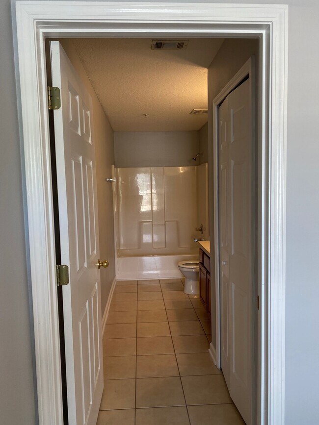 Foto del edificio - 5101 Playpen Dr