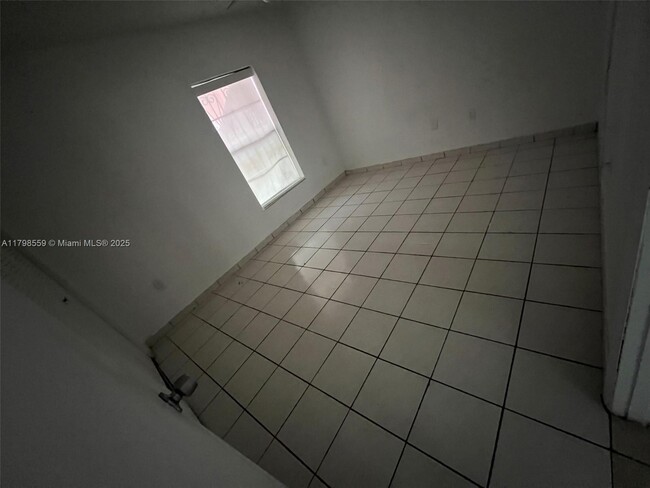 Foto del edificio - 1770 SW 6th St