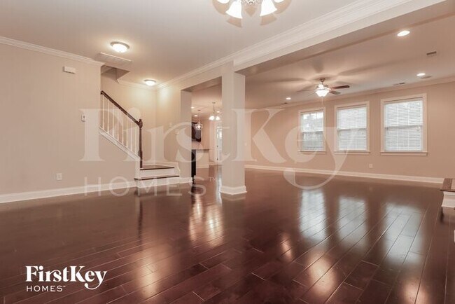 Foto del edificio - 373 Fox Ridge Ln