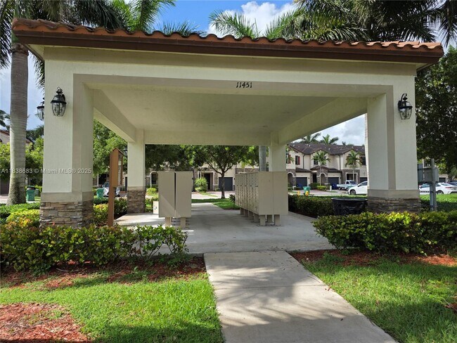 Foto del edificio - 11562 SW 254th St