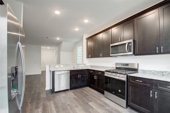 Building Photo - 10123 Clearwick St