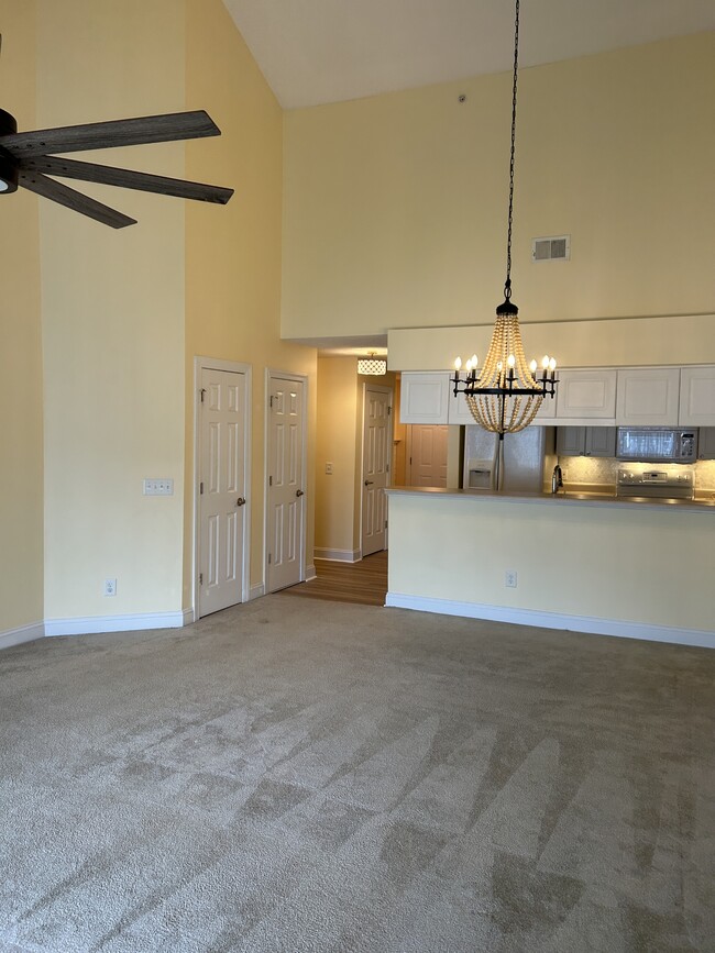 Foto del edificio - 627 Woodmoor Dr