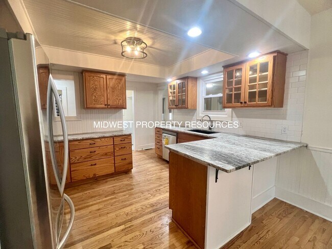 Building Photo - Amazing 4 Bedroom Home!